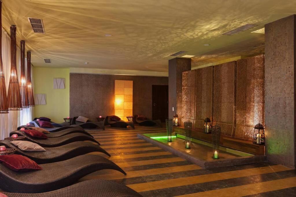 Barcelo Royal Beach - Prestige Apartments サニービーチ エクステリア 写真